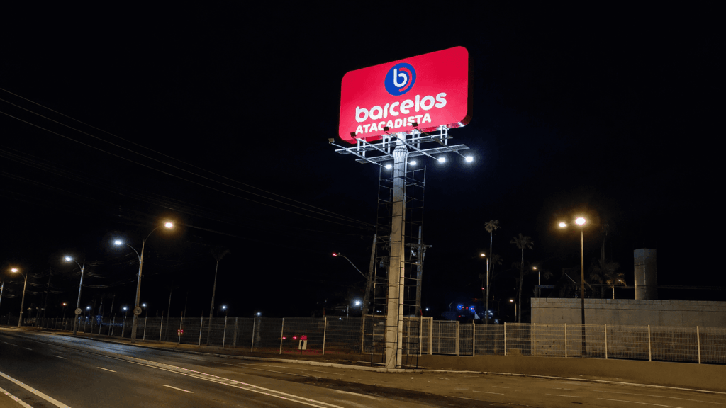 Totem e letreiro 004