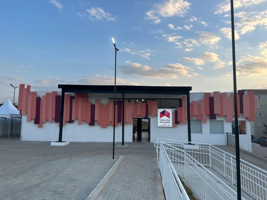 Fachada 057